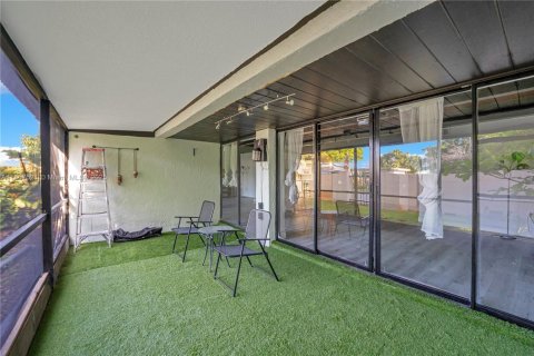 Купить таунхаус в Майами, Флорида 3 спальни, 156.82м2, № 1951871 - фото 26