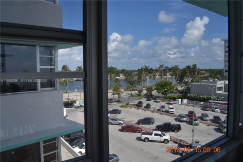 Снять в аренду квартиру в Майами-Бич, Флорида 137.03м2, № 2005878 - фото 6
