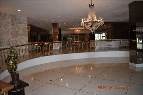 Снять в аренду квартиру в Майами-Бич, Флорида 137.03м2, № 2005878 - фото 16