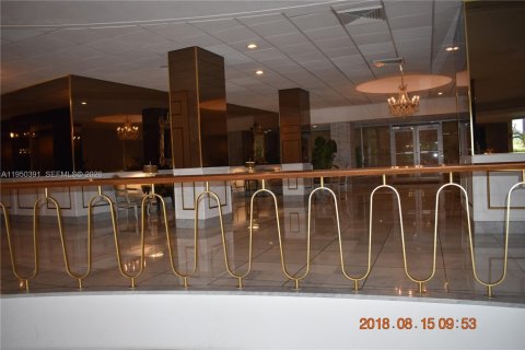 Снять в аренду квартиру в Майами-Бич, Флорида 137.03м2, № 2005878 - фото 18