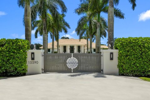 House in Wellington, Florida 3 bedrooms, 445 sq.m. № 2191171 - photo 5