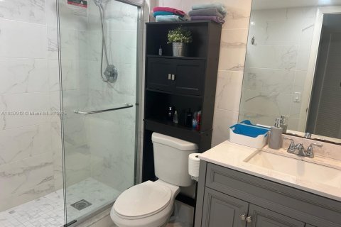 Купить кондоминиум в Халландейл-Бич, Флорида 2 спальни, 111.48м2, № 1823583 - фото 19