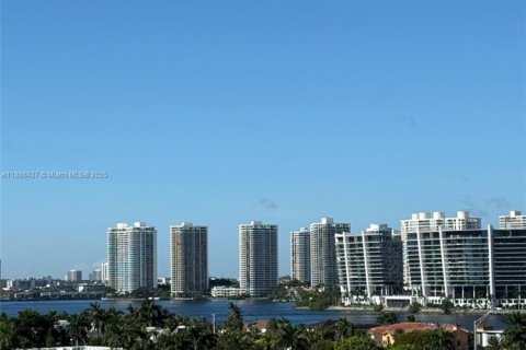 Купить кондоминиум в Санни-Айлс-Бич, Флорида 2 спальни, 139.82м2, № 2021220 - фото 2