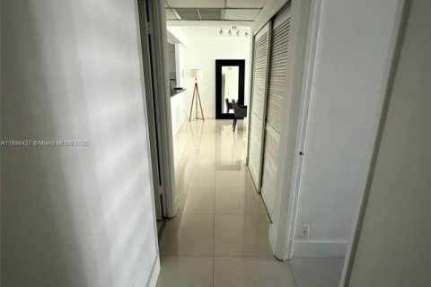 Купить кондоминиум в Санни-Айлс-Бич, Флорида 2 спальни, 139.82м2, № 2021220 - фото 12