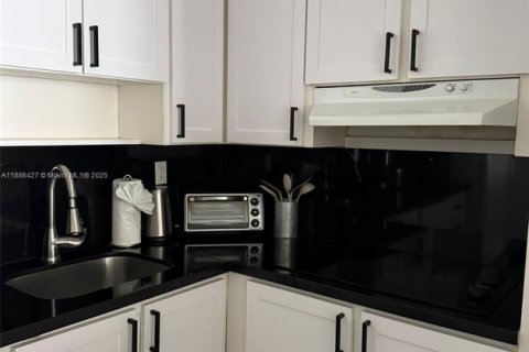 Купить кондоминиум в Санни-Айлс-Бич, Флорида 2 спальни, 139.82м2, № 2021220 - фото 7