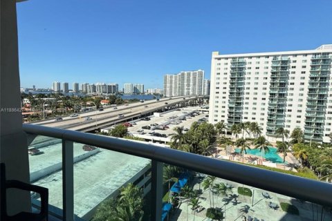 Купить кондоминиум в Санни-Айлс-Бич, Флорида 2 спальни, 139.82м2, № 2021220 - фото 3