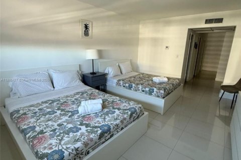 Купить кондоминиум в Санни-Айлс-Бич, Флорида 2 спальни, 139.82м2, № 2021220 - фото 15