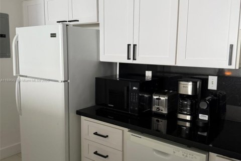 Купить кондоминиум в Санни-Айлс-Бич, Флорида 2 спальни, 139.82м2, № 2021220 - фото 8