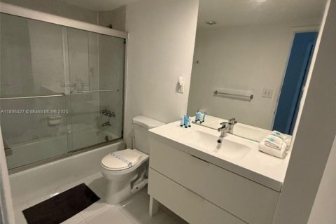 Купить кондоминиум в Санни-Айлс-Бич, Флорида 2 спальни, 139.82м2, № 2021220 - фото 20