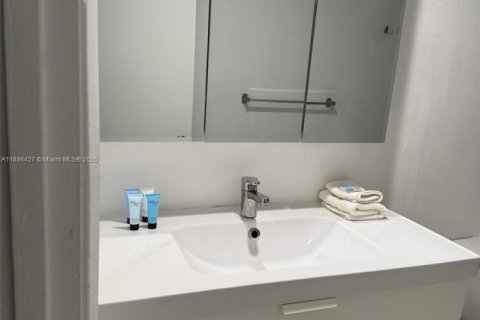 Купить кондоминиум в Санни-Айлс-Бич, Флорида 2 спальни, 139.82м2, № 2021220 - фото 21