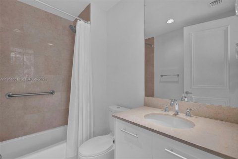 Copropriété à louer à Hollywood, Floride: 3 chambres, 193.98 m2 № 2006262 - photo 14