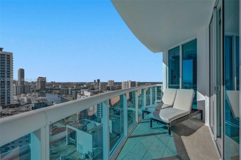 Copropriété à louer à Hollywood, Floride: 3 chambres, 193.98 m2 № 2006262 - photo 21