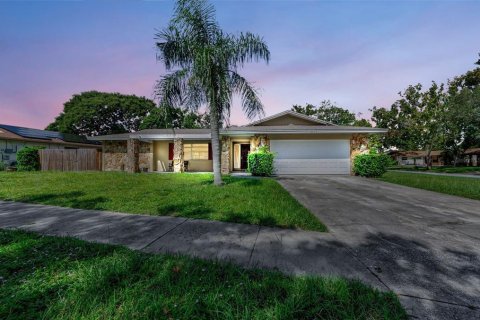 Casa en venta en Dunedin, Florida, 3 dormitorios, 138.42 m2 № 1909891 - foto 1