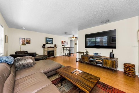 Casa en venta en Dunedin, Florida, 3 dormitorios, 138.42 m2 № 1909891 - foto 8
