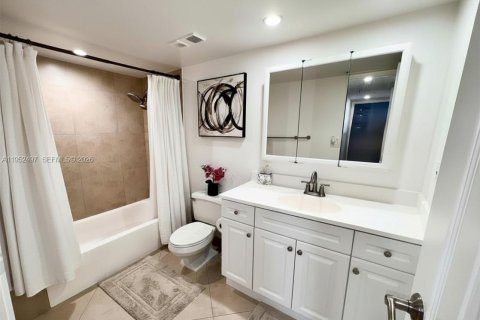 Condominio en venta en Miami Beach, Florida, 2 dormitorios, 127.09 m2 № 2153195 - foto 12