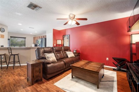 Townhouse in Brandon, Florida 3 bedrooms, 136.85 sq.m. № 1872991 - photo 7