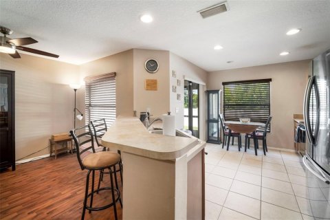 Townhouse in Brandon, Florida 3 bedrooms, 136.85 sq.m. № 1872991 - photo 5