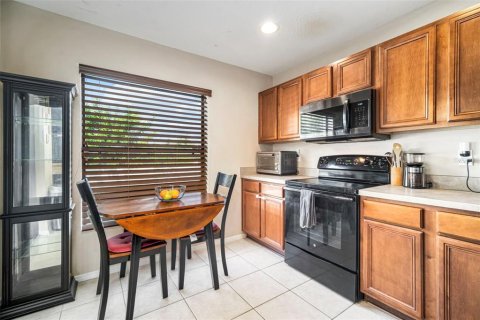 Townhouse in Brandon, Florida 3 bedrooms, 136.85 sq.m. № 1872991 - photo 3