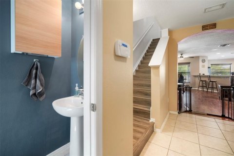 Townhouse in Brandon, Florida 3 bedrooms, 136.85 sq.m. № 1872991 - photo 2