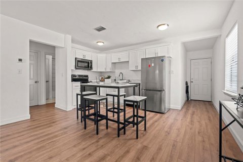 House in Clearwater, Florida 2 bedrooms, 82.13 sq.m. № 1795624 - photo 16
