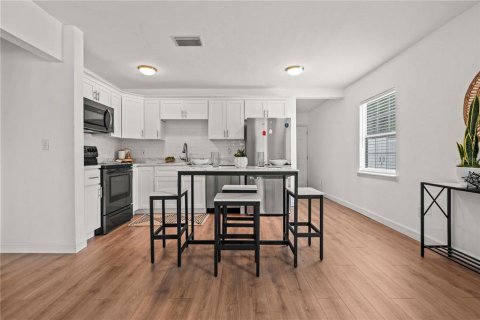 House in Clearwater, Florida 2 bedrooms, 82.13 sq.m. № 1795624 - photo 18