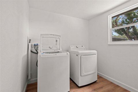 House in Clearwater, Florida 2 bedrooms, 82.13 sq.m. № 1795624 - photo 30