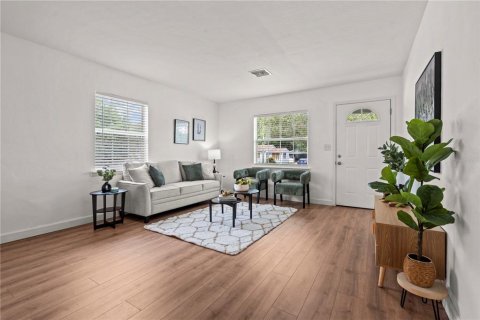 House in Clearwater, Florida 2 bedrooms, 82.13 sq.m. № 1795624 - photo 11