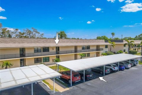 Condo in Largo, Florida, 2 bedrooms  № 2354859