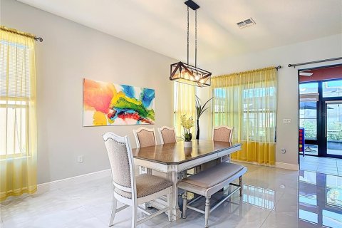 Villa ou maison à vendre à Poinciana, Floride: 2 chambres, 229.56 m2 № 1838530 - photo 8
