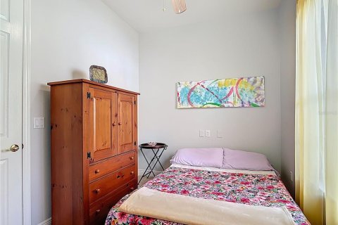 Villa ou maison à vendre à Poinciana, Floride: 2 chambres, 229.56 m2 № 1838530 - photo 23