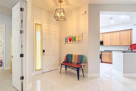 Villa ou maison à vendre à Poinciana, Floride: 2 chambres, 229.56 m2 № 1838530 - photo 3