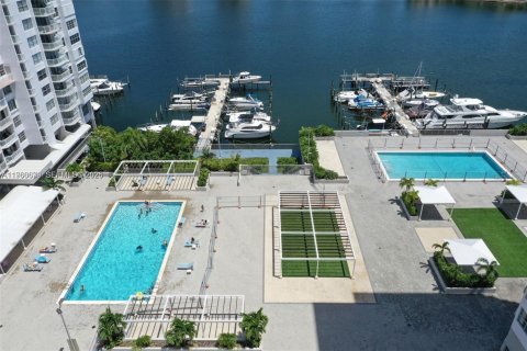 Condo in Aventura, Florida, 1 bedroom  № 2043130 - photo 10