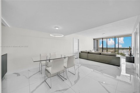 Condo à Aventura, Floride, 2 chambres  № 2017351