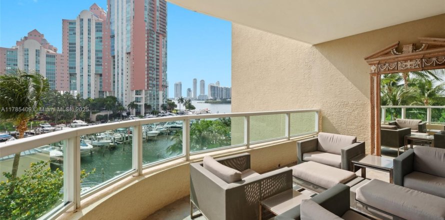 Condo in Aventura, Florida, 2 bedrooms  № 1864733
