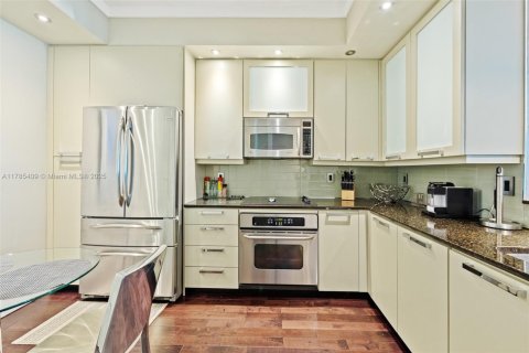 Condo in Aventura, Florida, 2 bedrooms  № 1864733 - photo 16