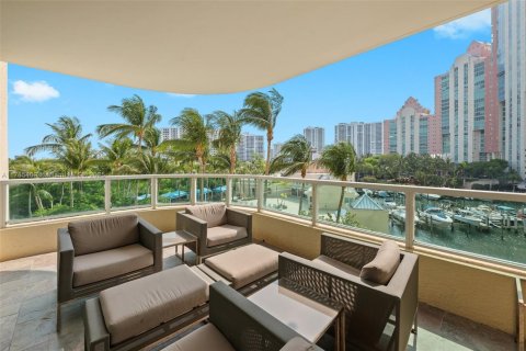Condo in Aventura, Florida, 2 bedrooms  № 1864733 - photo 11