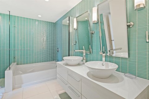 Condo in Aventura, Florida, 2 bedrooms  № 1864733 - photo 22