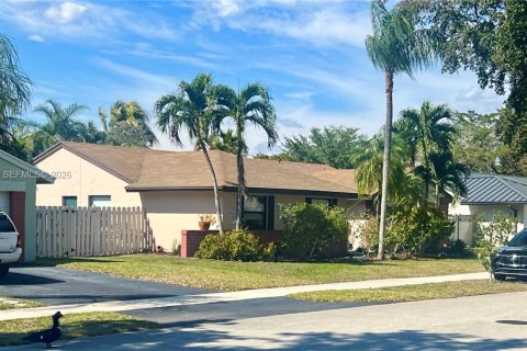 Casa en venta en Davie, Florida, 4 dormitorios, 177.26 m2 № 2035884 - foto 5