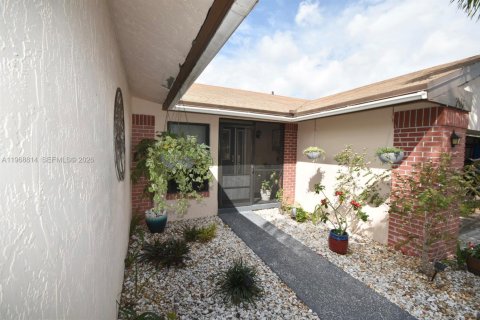 Casa en venta en Davie, Florida, 4 dormitorios, 177.26 m2 № 2035884 - foto 8