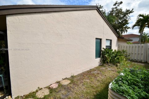 Casa en venta en Davie, Florida, 4 dormitorios, 177.26 m2 № 2035884 - foto 11