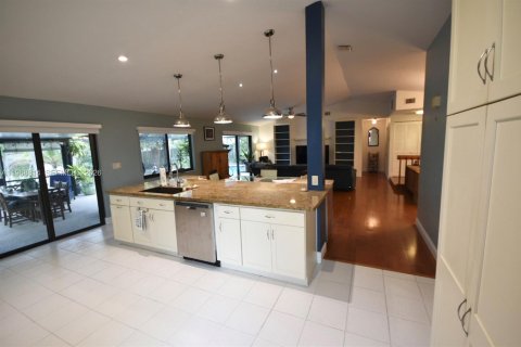 Casa en venta en Davie, Florida, 4 dormitorios, 177.26 m2 № 2035884 - foto 19