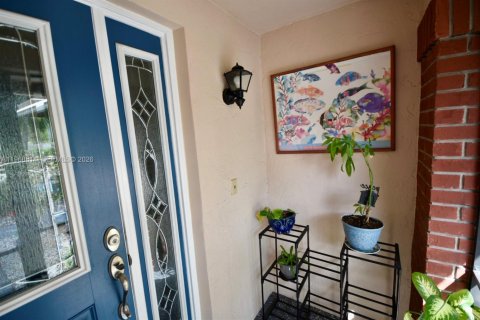 Casa en venta en Davie, Florida, 4 dormitorios, 177.26 m2 № 2035884 - foto 10