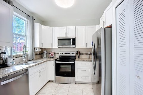 Adosado en venta en Homestead, Florida, 4 dormitorios, 150.13 m2 № 1472668 - foto 7