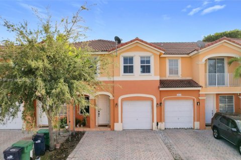 Adosado en venta en Homestead, Florida, 4 dormitorios, 150.13 m2 № 1472668 - foto 1