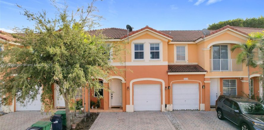 Adosado en Homestead, Florida 4 dormitorios, 150.13 m2 № 1472668