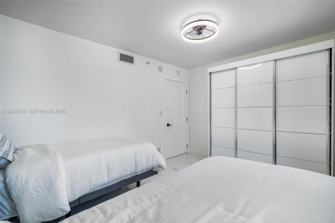 Condominio en venta en Miami Beach, Florida, 2 dormitorios, 83.8 m2 № 2168429 - foto 17