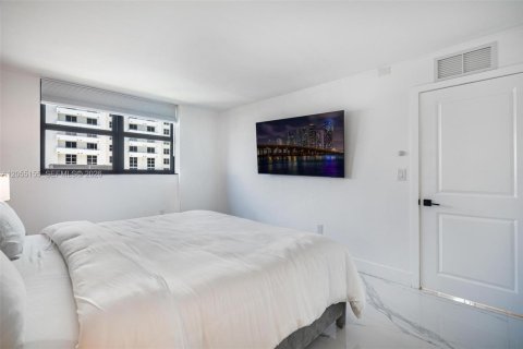 Condominio en venta en Miami Beach, Florida, 2 dormitorios, 83.8 m2 № 2168429 - foto 22