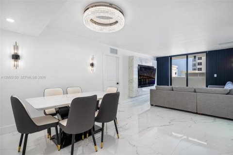 Condominio en venta en Miami Beach, Florida, 2 dormitorios, 83.8 m2 № 2168429 - foto 7