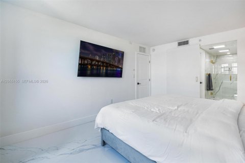 Condominio en venta en Miami Beach, Florida, 2 dormitorios, 83.8 m2 № 2168429 - foto 23