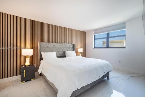 Condominio en venta en Miami Beach, Florida, 2 dormitorios, 83.8 m2 № 2168429 - foto 21